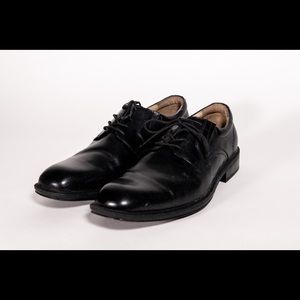 Florsheim men’s dress shoes size 10.5